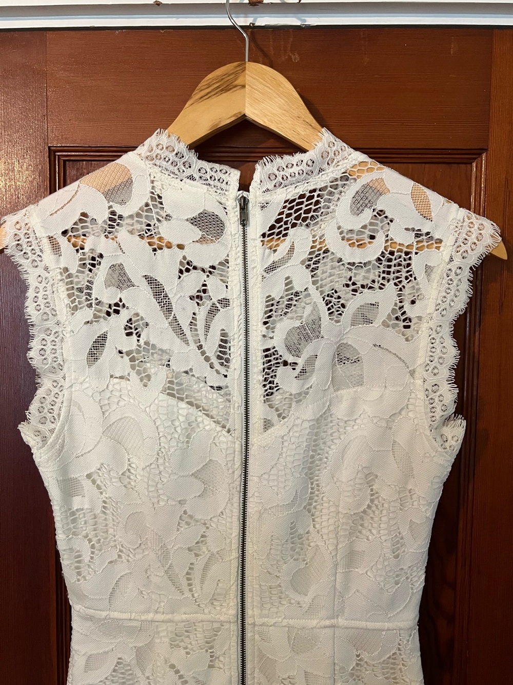 Sans Souci White Lace Wedding Bridal Sheath Dress Size Medium Elegant Cocktail - Picture 9 of 11
